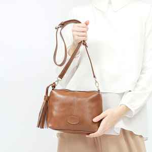 Sac élégant SACHIE pour femme en cuir synthétique avec motif lettres, bandoulière réglable, fermeture éclair, poignée durable, organiseur de cosmétiques, pour le shopping - Product Image 5