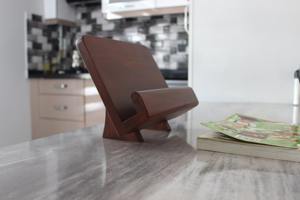 Support de livre de cuisine en bois personnalisé, porte-recettes gravé sur mesure, décoration de cuisine rustique, cadeau de fête des mères pour maman - Product Image 2