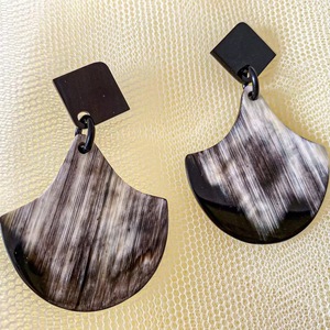 Pendientes Hechos a Mano con Cuerno de Búfalo, Joyería Ética Natural, Fabricante OEM, Artesanía Curiosa - Product Image 4