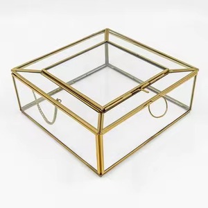 Caja Organizadora de Joyería Inteligente de Metal y Vidrio para Anillos, Aretes y Collares, Ideal para Viajes - Product Image 3