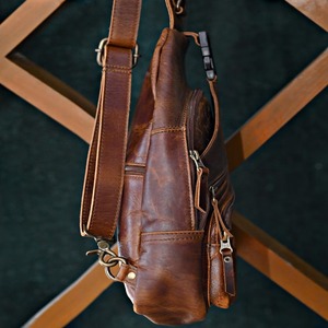 Sac bandoulière en cuir de haute qualité pour les voyages, la salle de sport, le bureau et l'usage quotidien, disponible pour la vente en gros - Product Image 4