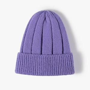Casquettes en acrylique 100% personnalisées de qualité supérieure, à étiquette privée, ajustables, unisexes, pour un usage quotidien, bonnets tricotés - Product Image 5