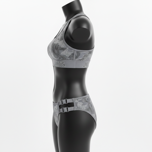 Traje de bikini de dos piezas para mujer, de nailon y spandex de alta densidad, color carbón brillante, con logo personalizado, ajuste moldeado y paneles con múltiples tiras. Bikinis para mujer. - Product Image 3