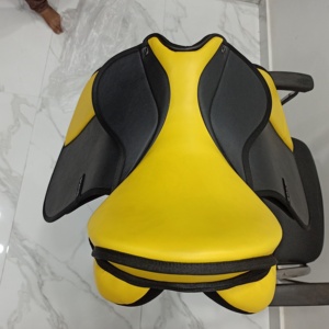 Vente en gros de selle de dressage de style anglais logo personnalisé sangle de genou détachable saut à cheval en cuir synthétique équitation EQUIHAWK - Product Image 3