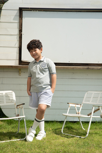 Polo de Algodón Gris para Niños, Manga Corta, Estilo Preppy, Color Sólido, Logotipo en el Pecho Izquierdo, Uniforme Escolar Transpirable de Popelina - David - Product Image 4