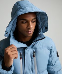 Veste matelassée à capuche bleu clair pour homme, coupe régulière, coupe-vent, en polyester, décontractée, pour l'hiver, avec patch sur la manche gauche - Product Image 2