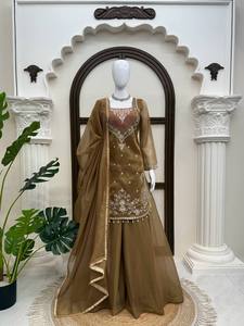 Ensemble Sharara traditionnel indien pakistanais brodé pour femmes, tissu en tissu Simmer, doublure en micro-coton doux, longueur normale, pour fêtes et mariages - Product Image 1