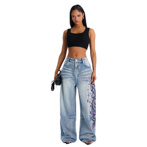 Jean en denim pour femme, taille mi-haute, coupe large, ample, décontracté, respirant, été, bleu délavé, imprimé graphique, style streetwear - Product Image 1