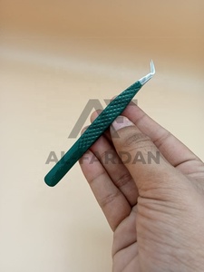 แหนบต่อขนตาแบบปลายเรียว 65 องศา สีเขียว ปลายไฟเบอร์ ทำจากสแตนเลสแข็งแรง รับทำโลโก้ แหนบสำหรับต่อขนตาวอลลุ่ม - Product Image 2