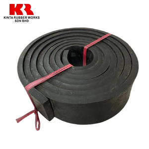 Plinthe en caoutchouc naturel de haute qualité de 6mm d'épaisseur 300mm de large et 10m de long pour un usage industriel - Product Image 4