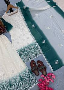 Salwar Kameez pakistanais bicolore avec Plazzo et Dupatta, blanc et bleu ciel, brodé, tenue de mariage traditionnelle pour femmes - Product Image 4