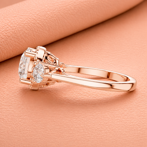 Anillo de compromiso de lujo de oro rosa con halo de perlas y tres piedras de moissanita, con diseño de tallo dividido, joyería fina nupcial, regalo para mujer - Product Image 2