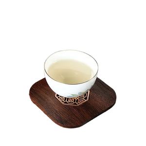 Dessous de verre en bois d'acacia gravé sur mesure avec support en bois Dernier design Tapis et tampons de style classique - Product Image 1