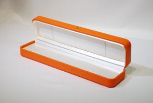 Caja de Almacenamiento para Pulseras de Cuero PU, Rectangular, con Esquinas Redondeadas y Hebilla Decorativa, Organizador de Joyas, 215x55x35mm - Product Image 4