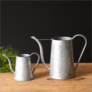 Arrosoir décoratif en fer de style antique, arrosoir de jardin à long bec, arrosoir pour usage intérieur et extérieur, arrosoir élégant - Product Image 1