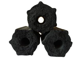 Briquettes de charbon de bois de sciure de bois dur du Vietnam de qualité supérieure pour barbecue – Teneur élevée en carbone fixe (91,3%), combustion longue durée, faible teneur en cendres - Product Image 1