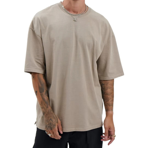 T-shirt décontracté noir en polyester tricoté pour homme, 220 grammes, avec logo frontal, coupe ample, manches courtes, style streetwear, anti-rétrécissement - Product Image 4