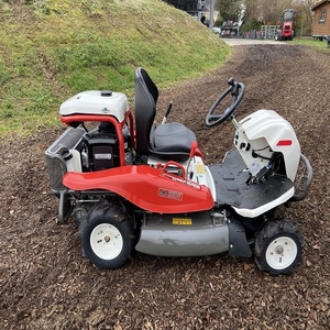 Cortacésped con asiento Rabbit Mower RM952, desbrozadora premium para cortar césped en campos, jardines y terrenos sin explotar. - Product Image 2