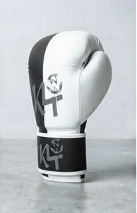 ถุงมือชกมวยหนัง LaceUp รุ่นใหม่ล่าสุด รับสกรีนโลโก้ สำหรับฝึกซ้อมมืออาชีพ MMA มวยไทย ป้องกันการบาดเจ็บ KLTW INT'L KL-BG-110 - Product Image 2