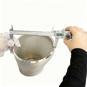 Reductor Excéntrico de Acero Inoxidable Fabricado en Vietnam, ASME B16 9 A SA403, Grados 304 304L 316 316L, de Media Pulgada a Doce Pulgadas - Product Image 1