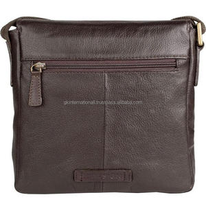 Sac en cuir durable résistant à l'eau, idéal pour PC ou tablette, avec sangle à bandoulière réglable, en cuir brun foncé - Product Image 1