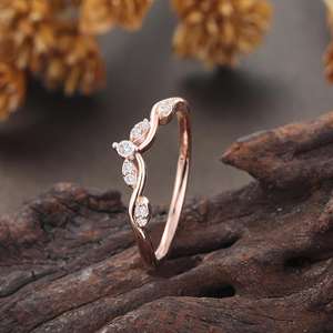 Bague de promesse de mariage en or rose massif 9 carats avec diamants pour femme, bande incurvée romantique - Product Image 3