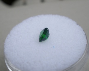 Diopside vert chromé, pierre précieuse naturelle en forme de trion, 5 mm - Product Image 5