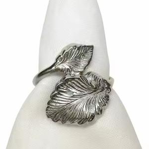 Elegante Anillo de Servilleta Metálico para Decoración de Mesa, Ideal para Bodas y Fiestas - Product Image 5