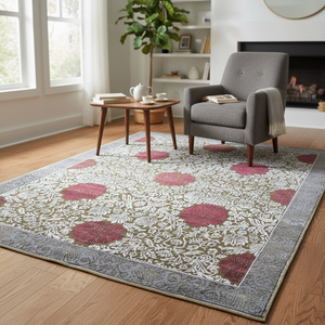 Tapis noué à la main en soie de bambou et laine - Gris Magenta à motifs médaillon, tapis de salon de style transitionnel - Product Image 1