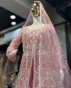 Robe Maxi Indienne Pakistanaise Brodée Rose, Ensemble Lehenga Choli, Robe Perlée à Paillettes avec Voile pour Mariage et Soirée - Product Image 2