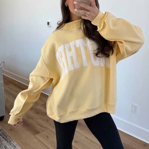 Sweat-shirt à col rond jaune surdimensionné avec impression de lettres blanches Coupe classique Pull unisexe en coton tricoté Vêtement d'automne - Product Image 3