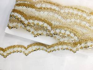 Tissu en dentelle perlée écologique de luxe avec broderie française et motif géométrique pour robes de mariée et tenues de soirée - Product Image 2