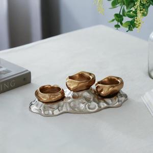 Candelabro de Latón Hecho a Mano con Tres Soportes Dorados Envejecidos sobre Base Plateada para Decoración del Hogar - Product Image 3