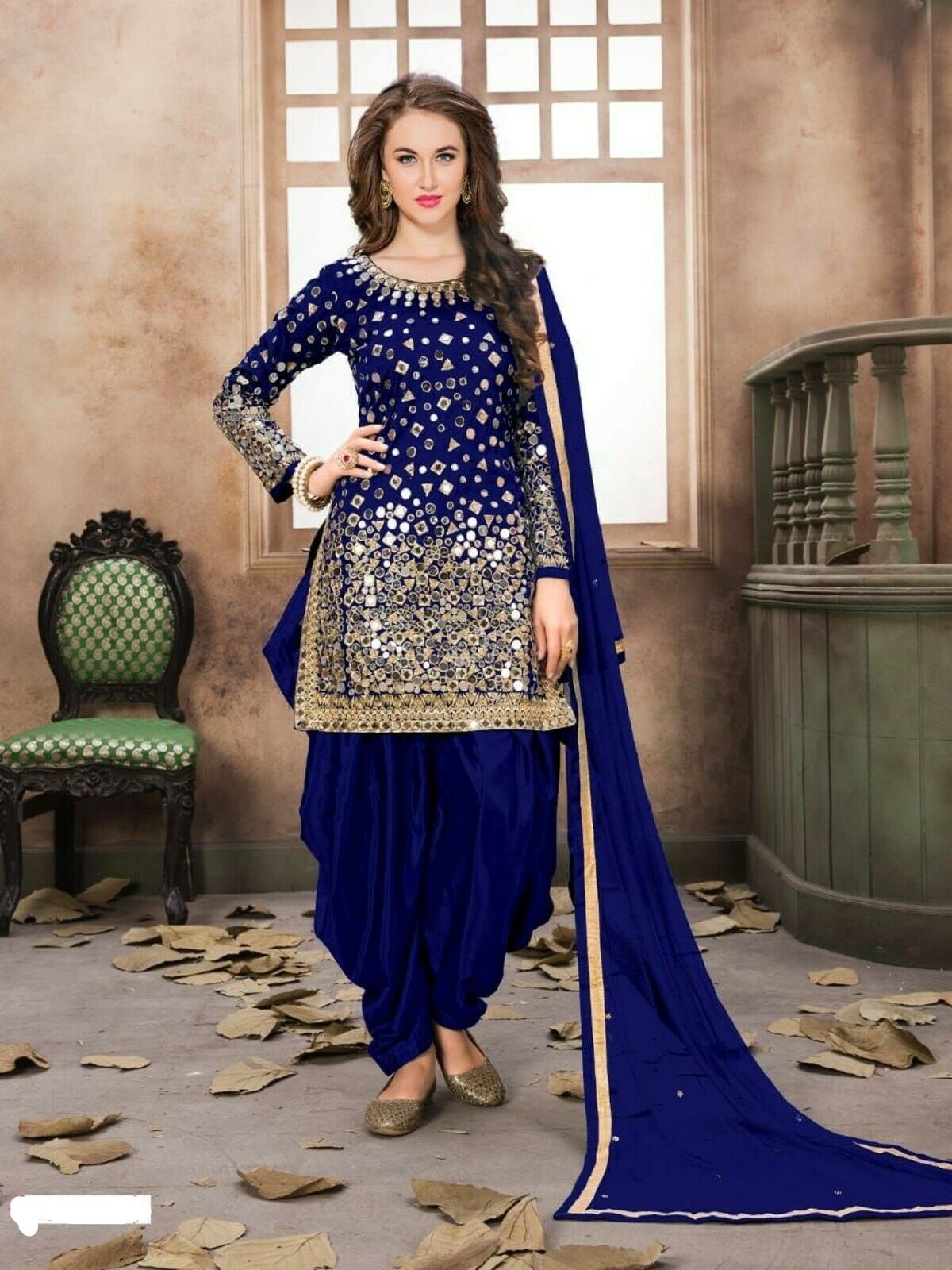 Үйдегі жалаңаш аналар