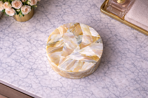 Boîte à bijoux en nacre naturelle, boîte de rangement pour bijoux en pierre faite à la main, organisateur de bijoux décoratif de luxe, cadeau moderne pour elle - Product Image 2