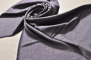 Bufanda y chal de cachemira de lana fina premium, tejido jacquard con diseño tibetano. - Product Image 6
