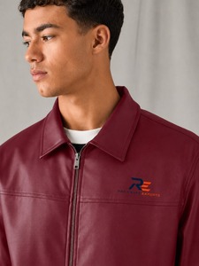 Chaqueta de cuero cómoda diseñada con material duradero y estilo moderno para uso casual y al aire libre, diseñada para brindar estilo y comodidad. - Product Image 6