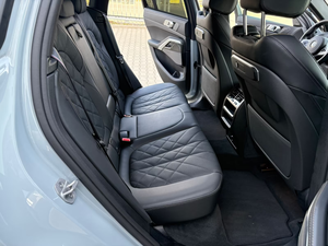 BMW X6 30d xDrive M Sportpaket PRO, Suspensión Neumática, Cierre Suave, SUV de Lujo, Diésel, Tracción en las Cuatro Ruedas, Rendimiento Premium, Vehículo Confortable - Product Image 2