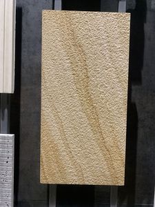 Revestimiento de Pared de Piedra Arenisca de Teca Amarilla Natural Moderna, Cortada a Medida, Superficie Pulida, Piedra Decorativa para Fachadas de Edificios - Product Image 2