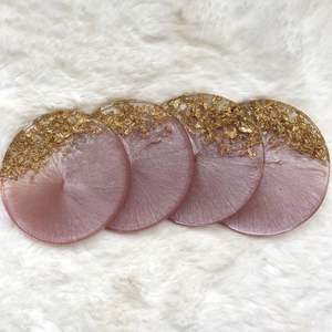 แผ่นรองแก้วเรซิ่นรูปวงรีและวงกลมสำหรับเสิร์ฟขนมและเครื่องดื่ม หมวดหมู่สินค้า แผ่นรองและแผ่นรองกันลื่น - Product Image 4