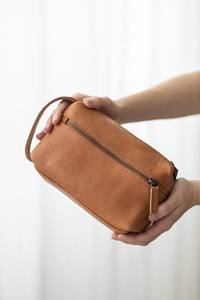 Sac de toilette en cuir véritable, trousse de toilette pour hommes et femmes, trousse de voyage cosmétique, produit OEM & FBA - Product Image 3