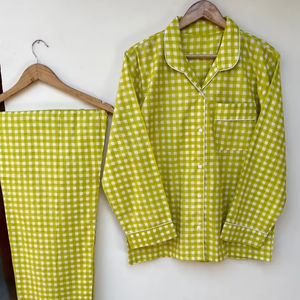 Ensemble de pyjama coordonné pour femmes Naaz Textile, imprimé animal à rayures de tigre, doux, respirant, décontracté pour l'été, vêtements de nuit en coton - Product Image 1