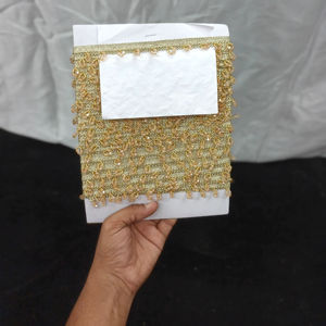 Accessoires de Mariage en Dentelle JARI Écologique Brodée Florale Colorée avec Détails Intricats et Motifs 3D (Chaussures) - Product Image 1