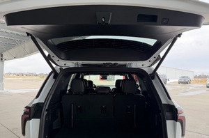 รถเชฟโรเลต ทราเวิร์ส AWD LT AWD สีขาว รุ่นปี 2025 มือสอง - Product Image 2