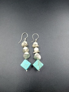 Boucles d'oreilles pendantes bohèmes, perles turquoise, imitation perle, plaqué or, bijoux pour femmes, style géométrique vintage, pour soirée - Product Image 5