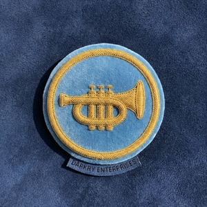 Écusson de régalia rond en velours vert, personnalisé, avec emblème maçonnique en fil d'or, brodé à la main, pour blason de loge, fabricant - Product Image 4