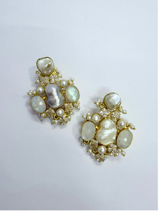Ensemble de pendentifs plaqués or avec pierres de lune et perles baroques, boucles d'oreilles de couleur neutre, style festif et affirmé, Maangtika - Product Image 2