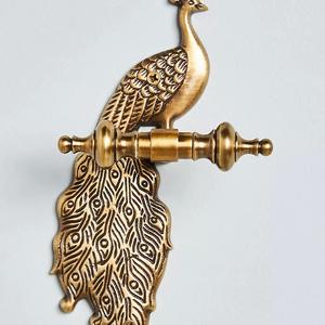 Porte-manteau mural en métal robuste à double crochet, support pour chapeaux et serviettes, organisateur gain de place en fer robuste - Product Image 1