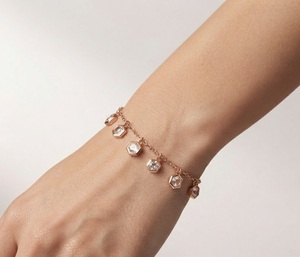 Pulsera de Diamantes Cultivados en Laboratorio, Oro de 14K, 2.5ct EF VVS, Pulsera con Diamantes Engastados, Pulsera con Dije Hexagonal Geométrico, Joyería Fina - Product Image 1