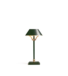 Lámpara de Mesa Metálica Emerald Crest con Estructura de Hierro Premium, Pantalla Decorativa, Iluminación Cálida para Espacios Interiores de Lujo - Product Image 2